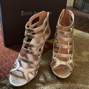 EUC Enzo Angiolini gladiator sandals